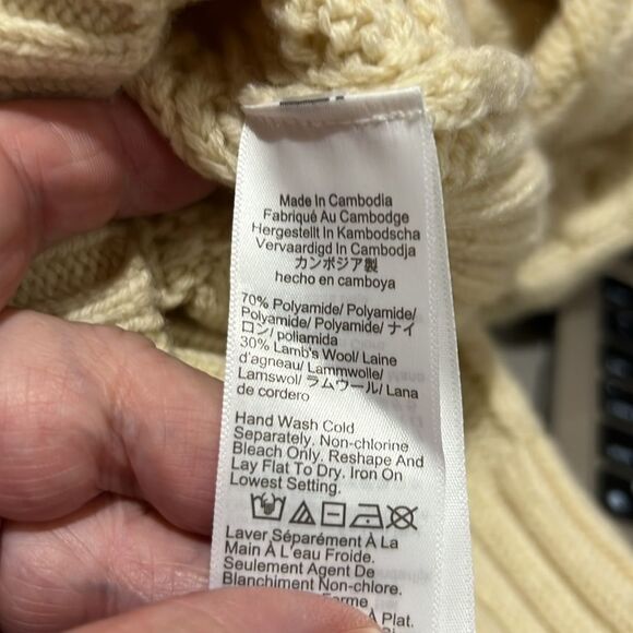 j. Crew ce719 Oversized cable-knit crewneck sweater NWT size XS-S - Picture 7 of 8